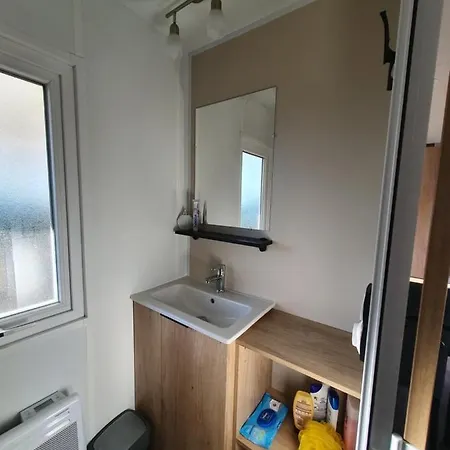 Camping Mobil 2022 Les Charmettes 3 40m2